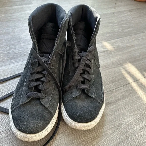 Black Suede Blazers - Picture 2 of 5